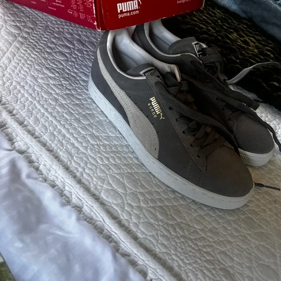 Puma Men's Gray suede  Sneakers - Picture 6 of 13